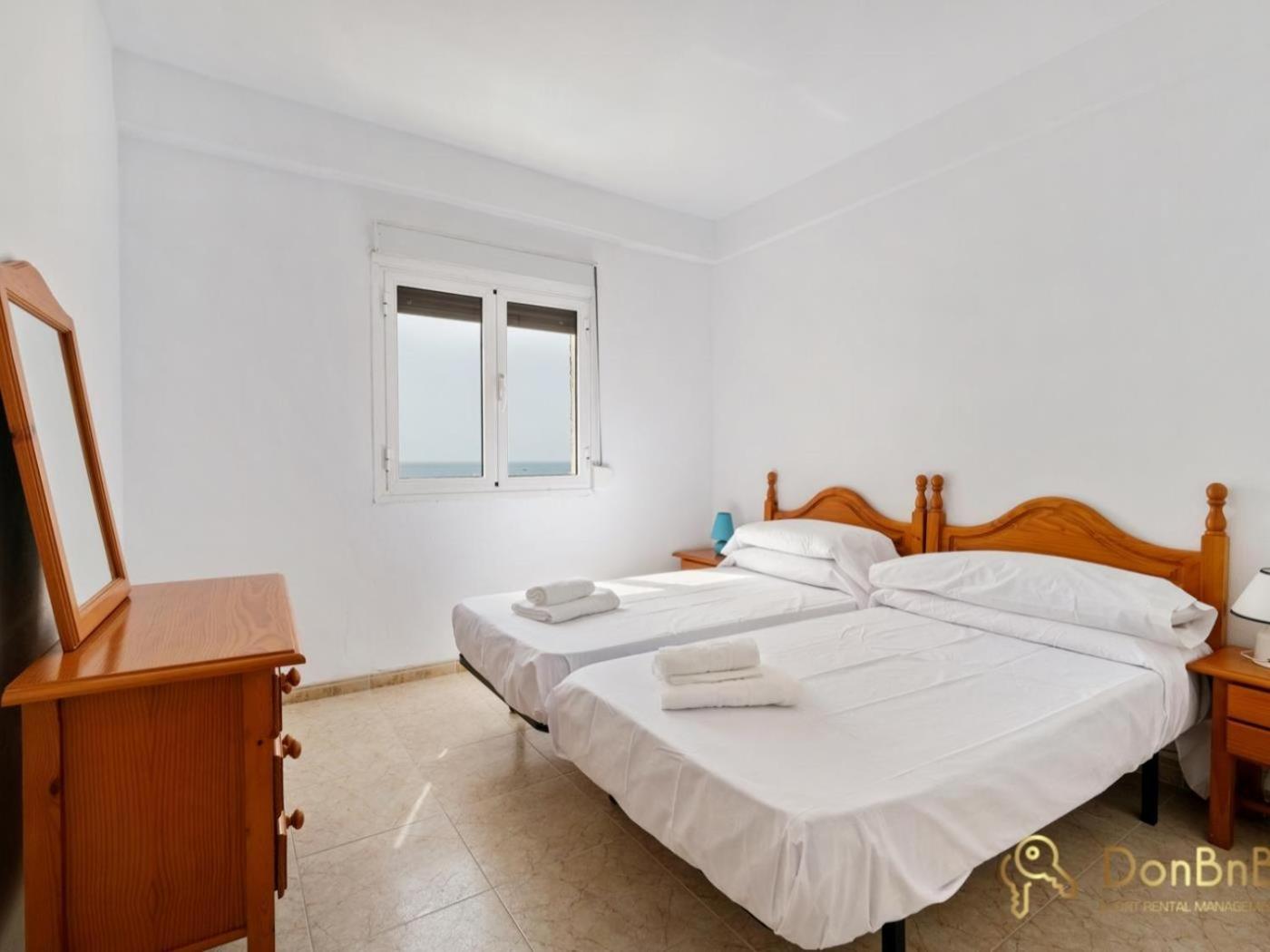 Apartamento Con Piscina En La Primera Linea De Playa De Fuengirola Bilik gambar