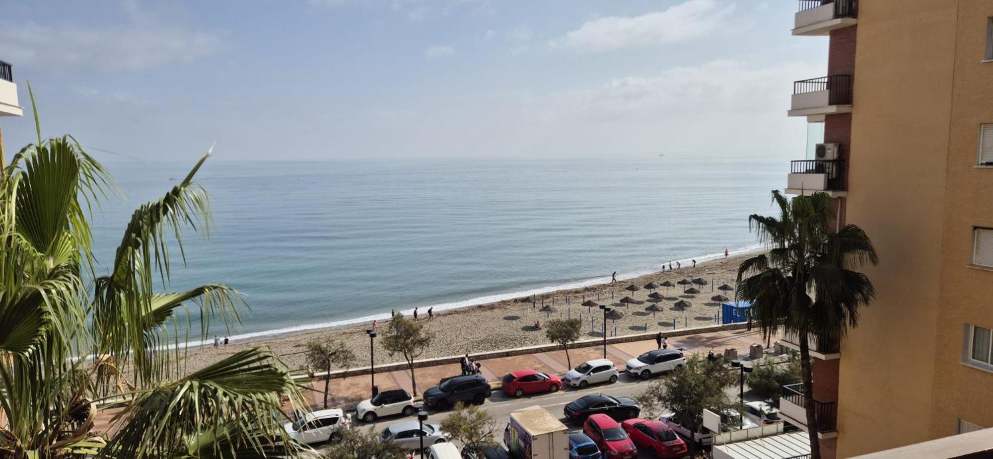 Apartamento Con Piscina En La Primera Linea De Playa De Fuengirola Luaran gambar